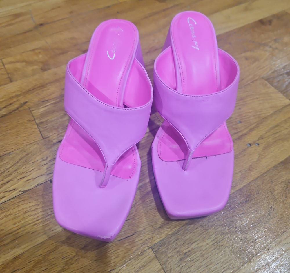 Chic Pink Women's Sandals